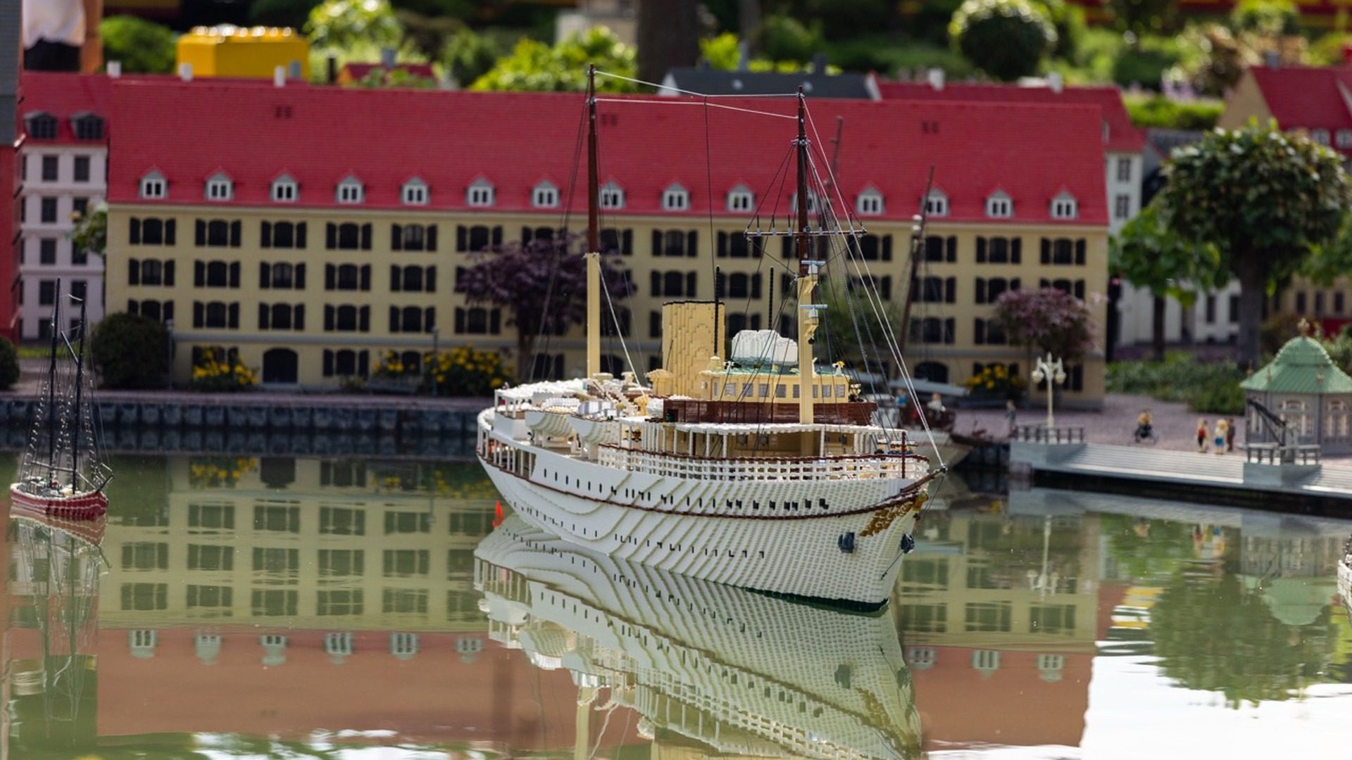 Wanted Building Instructions? Buy a piece of LEGOLAND® Instead