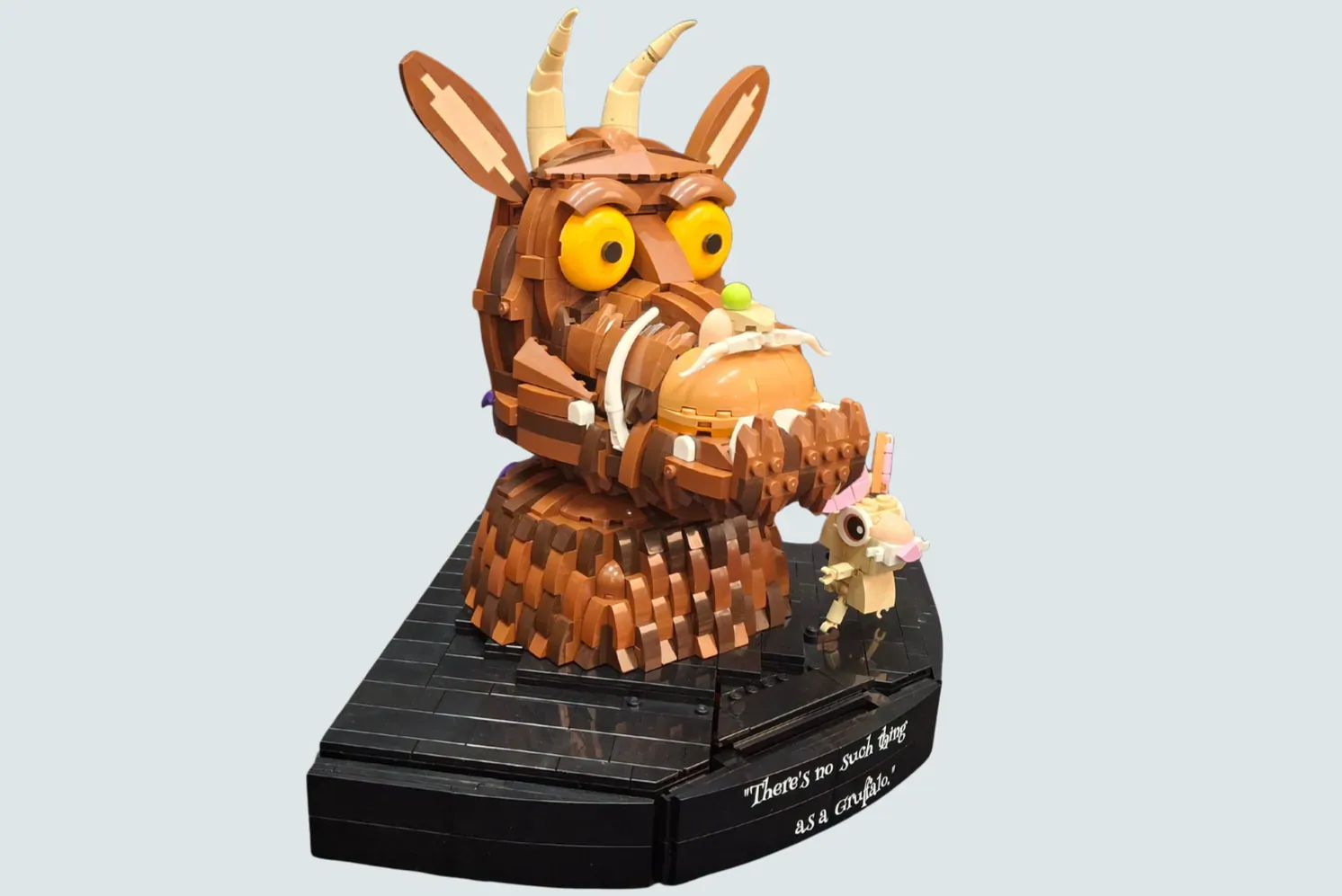 O Grufalão e o Rato em LEGO® Ideas - o monstro de 2100 peças que também segura os teus livros
