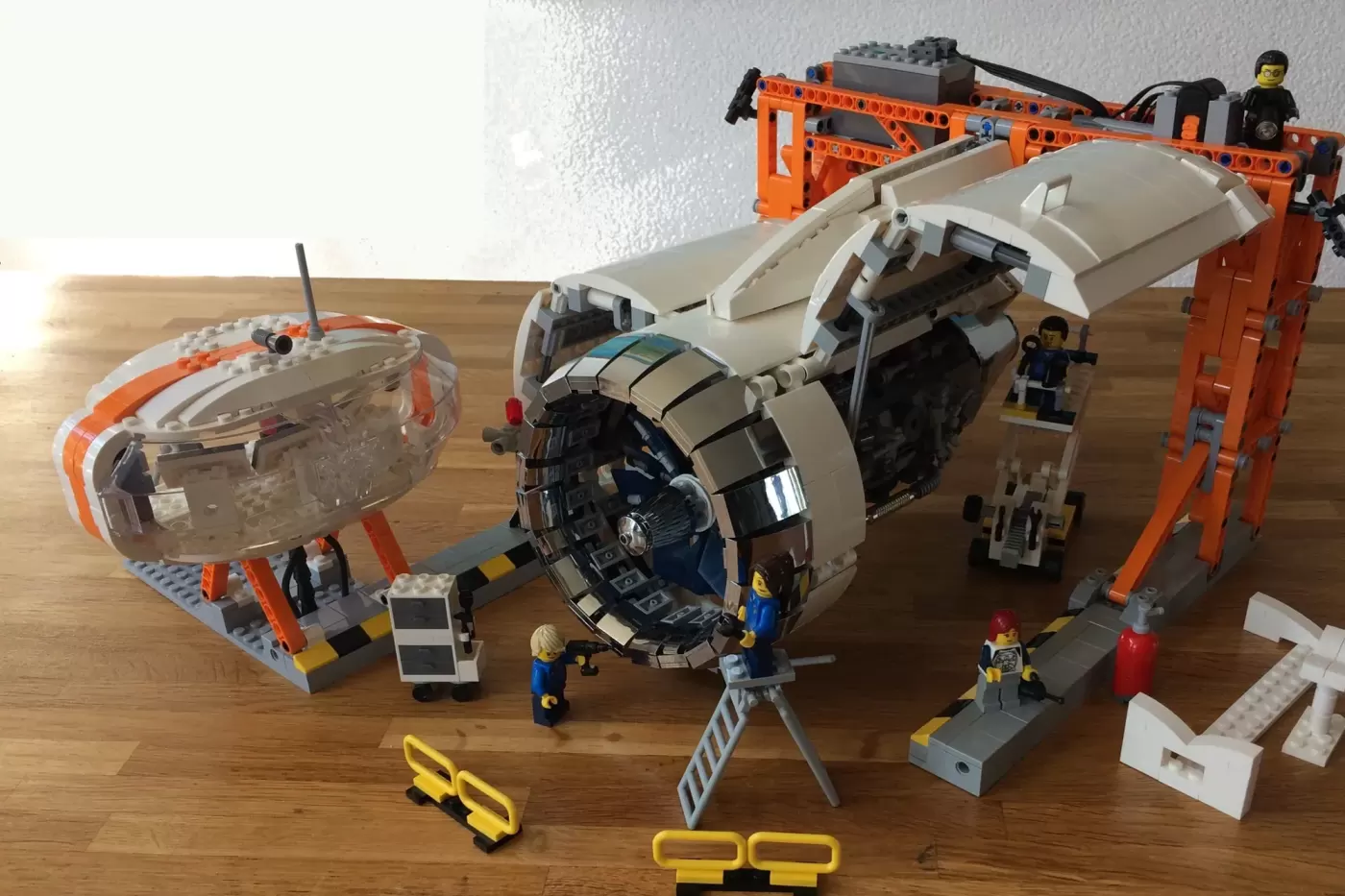 Aircraft Engine Workshop Reaches 10K on LEGO® Ideas with Working Turbofan at Minifigure Scale , brick.news
