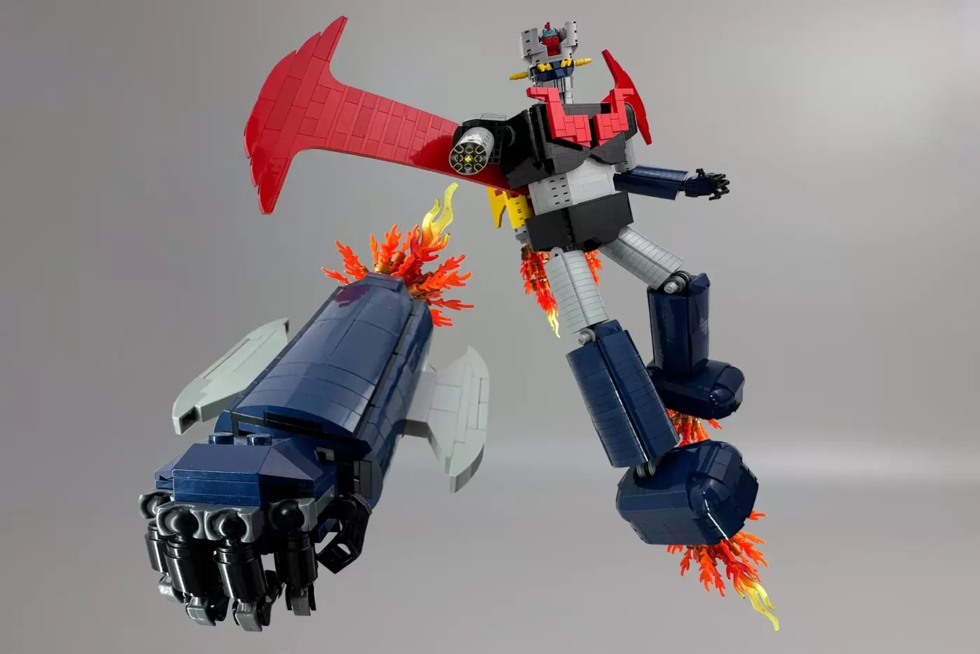 Mazinger Z LEGO® Ideas Project Brings 3,210-Piece Mecha Giant to Life (3210) ,  close-up