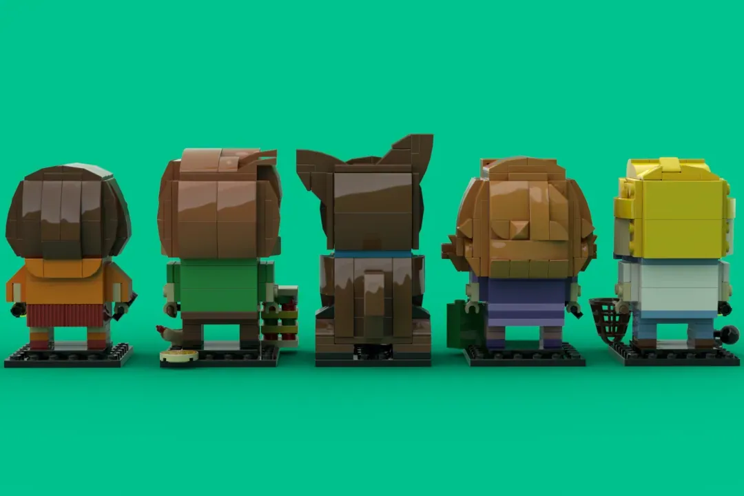 Five LEGO BrickHeadz figures from Scooby-Doo's Mystery Inc. gang displayed in a row against a turquoise background.